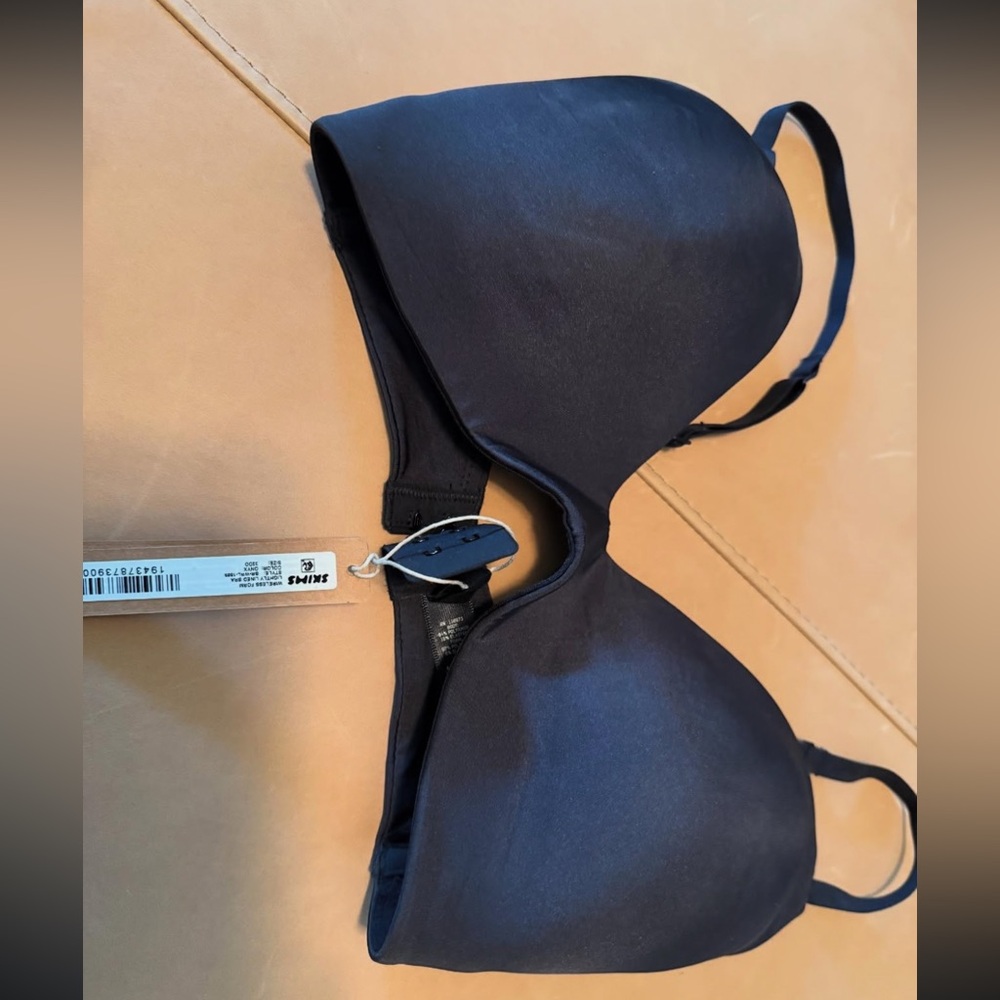 Skims Black Bra size 32dd